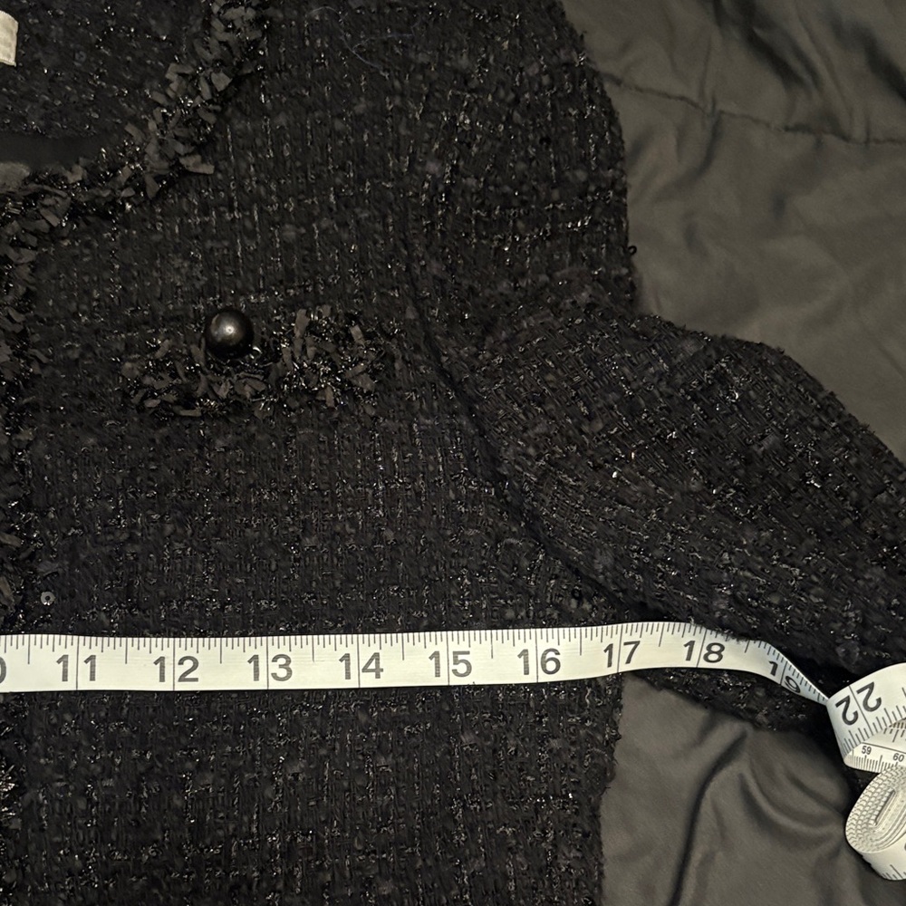 Chanel Black Tweed Blazer - Picture 6 of 12